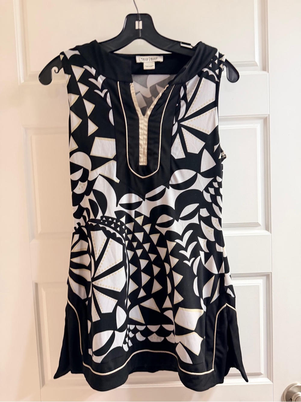 White House Black Market Black & White Sleeveless Tunic with Geometric Print